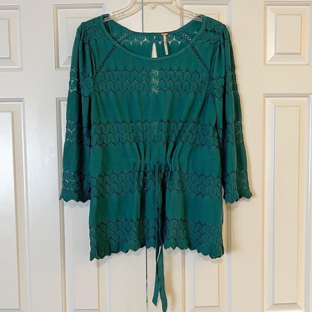Free People Fire Island Open Knit top. Green, 3/4 sleeve, waist tie, lace. Large - Picture 2 of 15